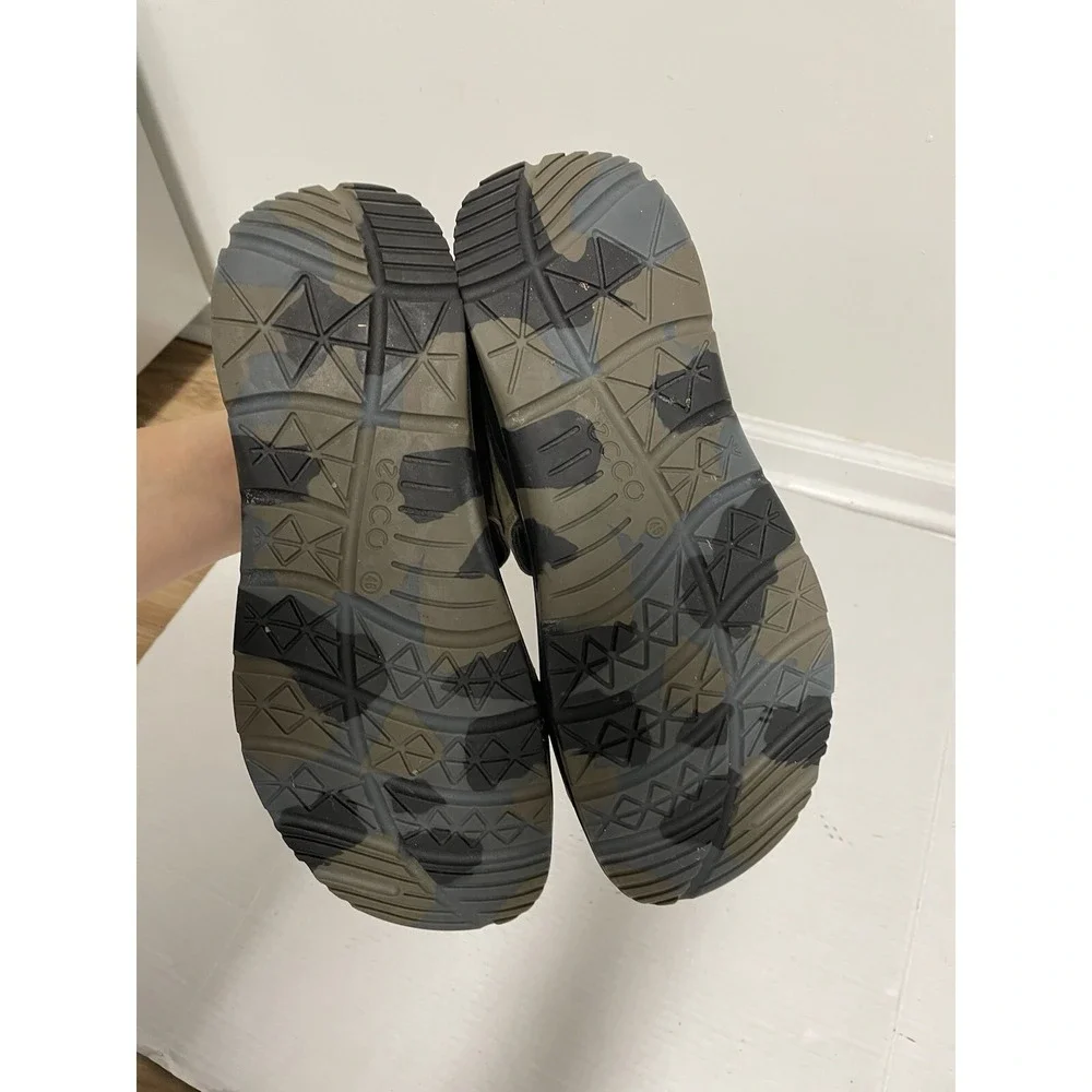 ECCO X-Trinsic Mens Size 12  Olive Green Leather Sport Flat Sandal Camo Soles